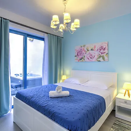 Villa Traditional *