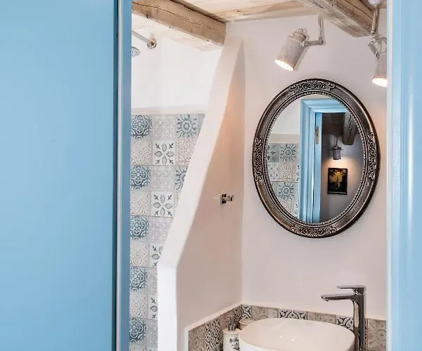 Traditional فيلة *