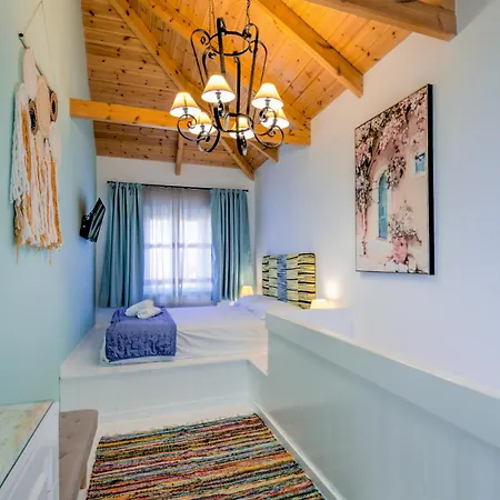 Villa Traditional
